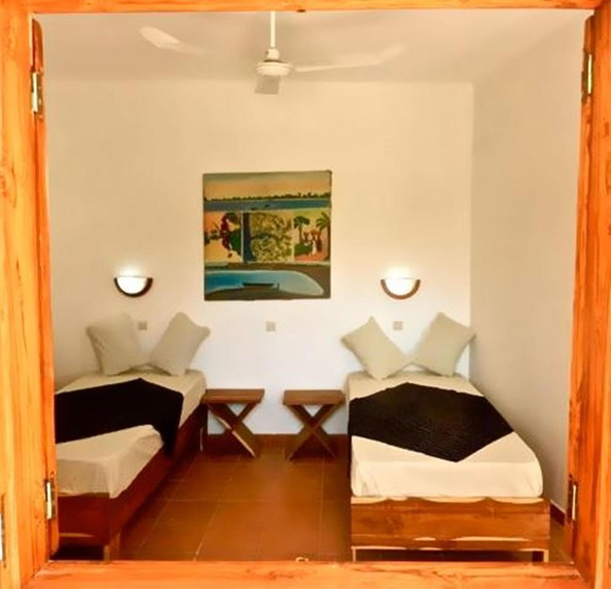 Casa Motel Зигинчор Екстериор снимка